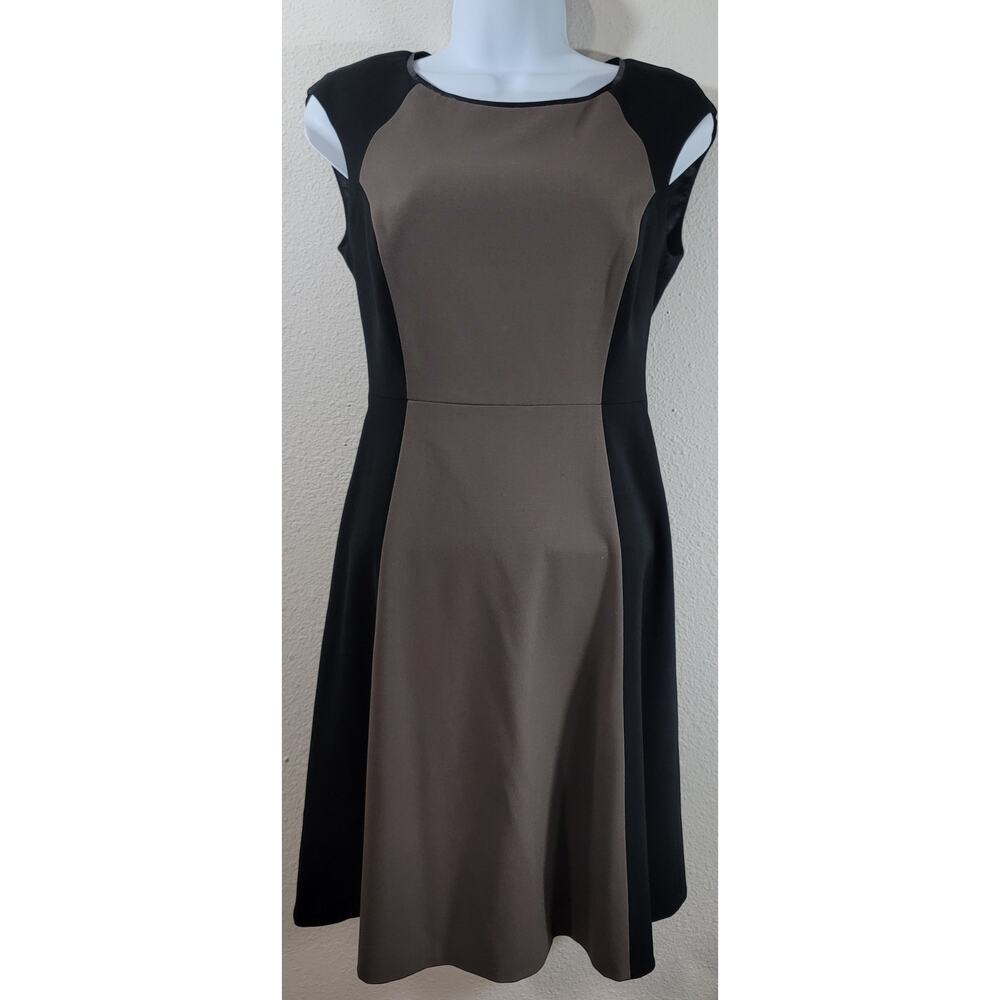 T Tahari Black Brown Color Block Sheath Dress 2 Lightweight Capped Sleeves Soft